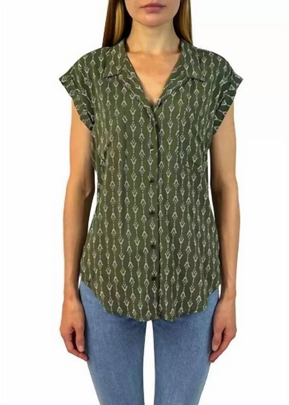 NEW JACHS GIRLFRIEND women's button front blouse in green geo print